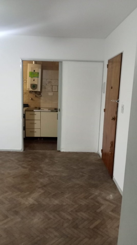 ALQUILA 1 DORMITORIO